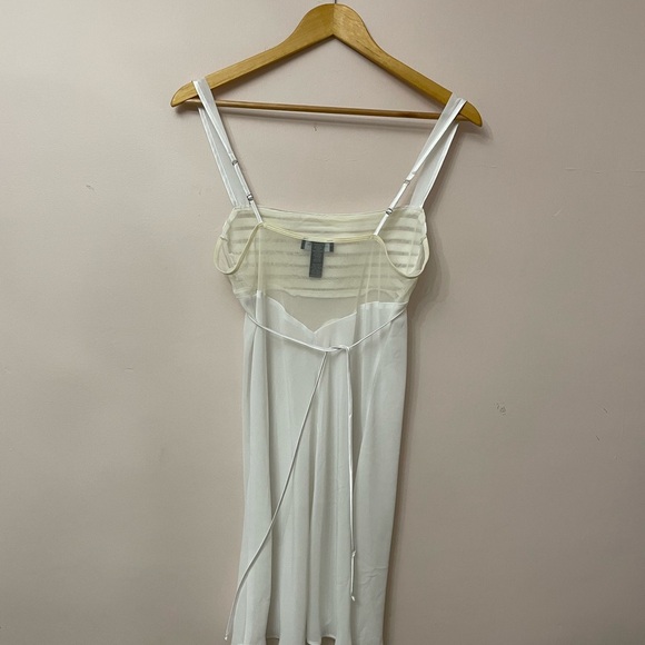 Jones New York bridal Set small/medium white satin look - Picture 6 of 7